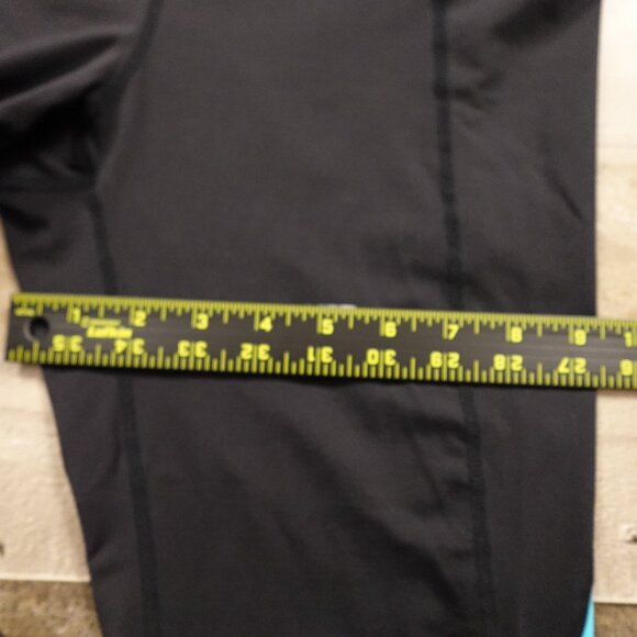 Athleta Colorblock Capri Leggings Women’s Large Black Blue 17.5” Inseam - Picture 8 of 12